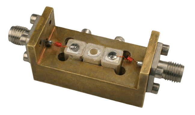 Ceramic Bandpass filter with connector